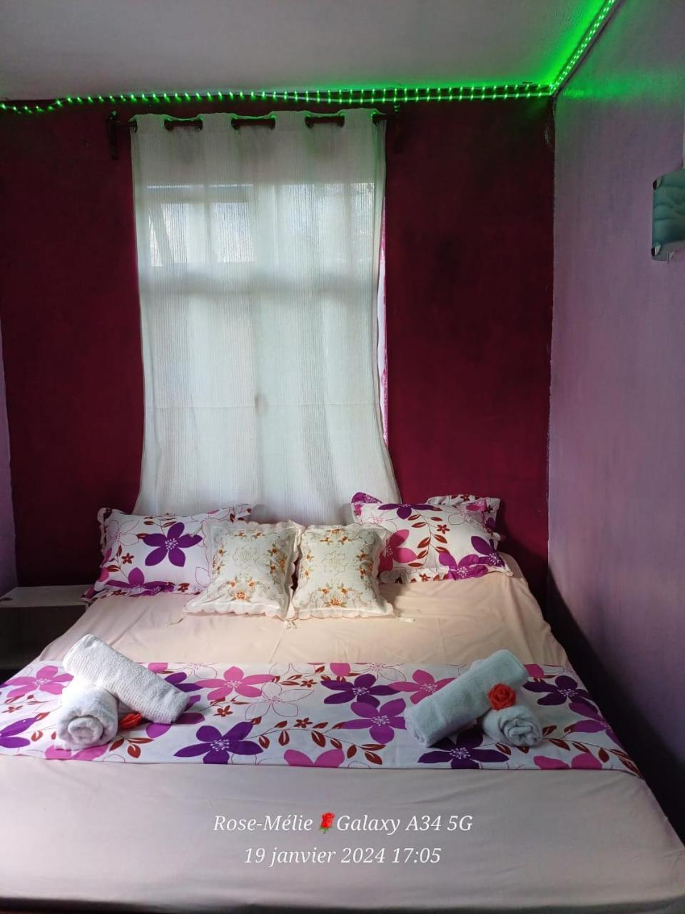 Chez Tonio Magic Ocean View Villa Port South East ภายนอก รูปภาพ