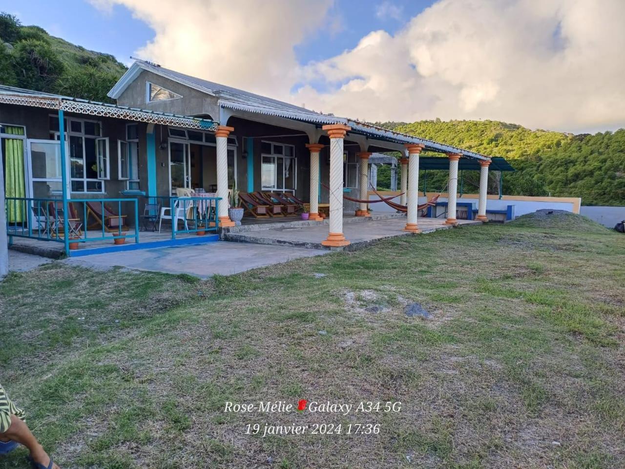 Chez Tonio Magic Ocean View Villa Port South East ภายนอก รูปภาพ