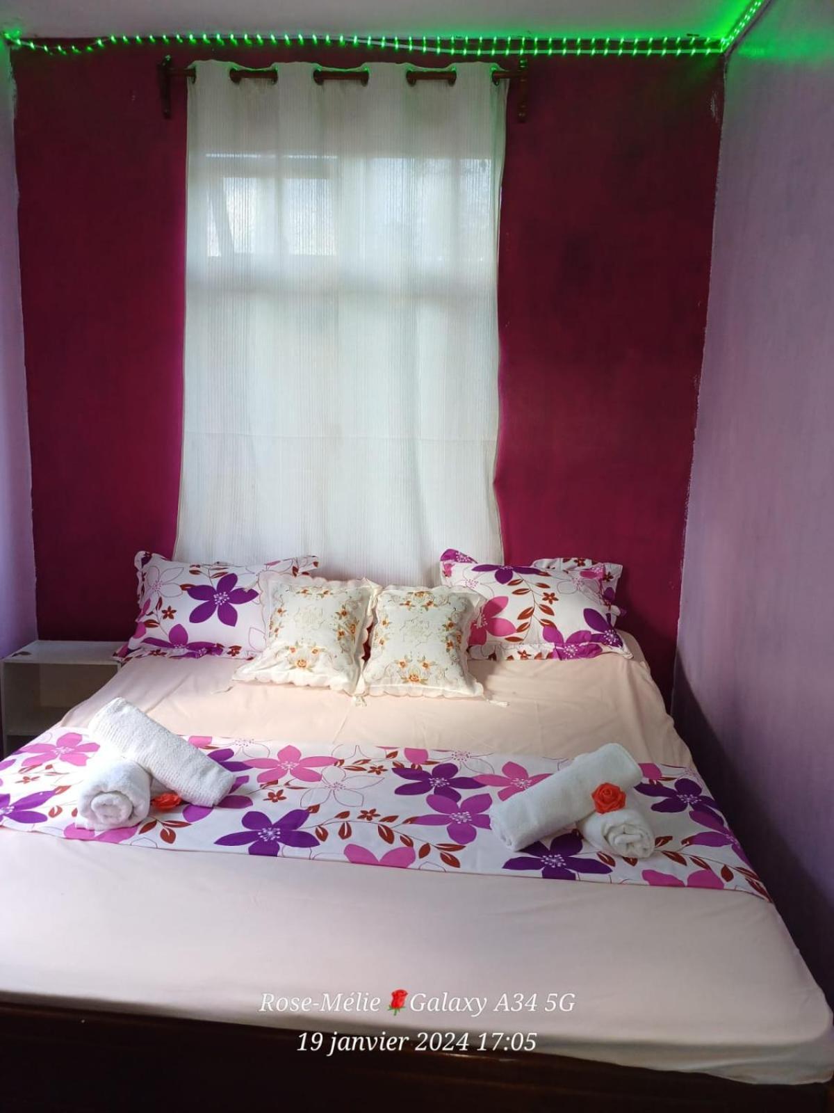 Chez Tonio Magic Ocean View Villa Port South East ภายนอก รูปภาพ