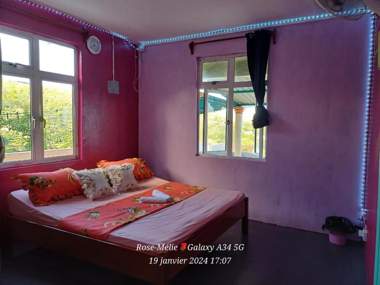 Chez Tonio Magic Ocean View Villa Port South East ภายนอก รูปภาพ