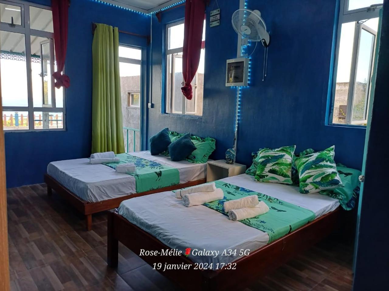 Chez Tonio Magic Ocean View Villa Port South East ภายนอก รูปภาพ