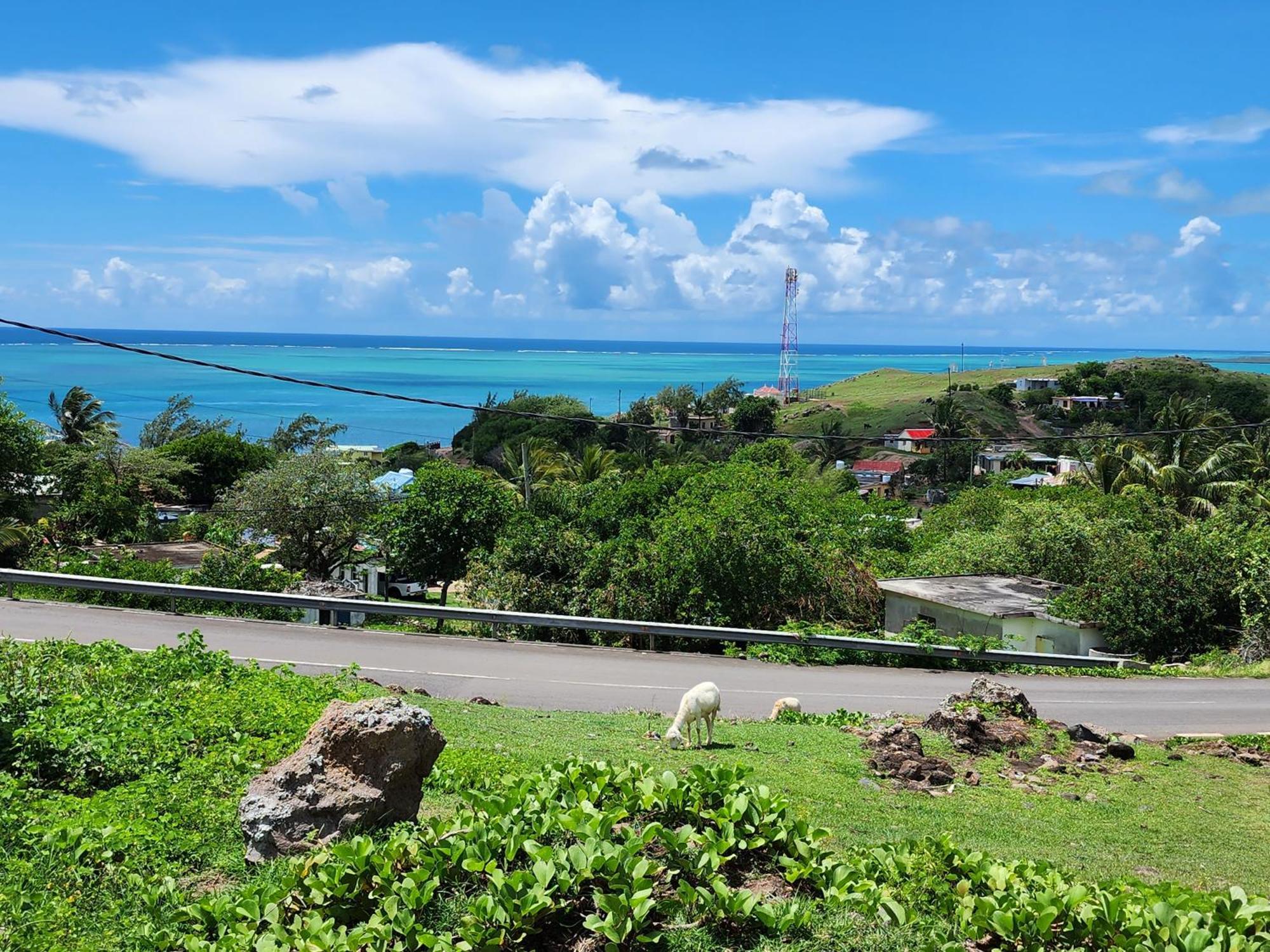 Chez Tonio Magic Ocean View Villa Port South East ภายนอก รูปภาพ