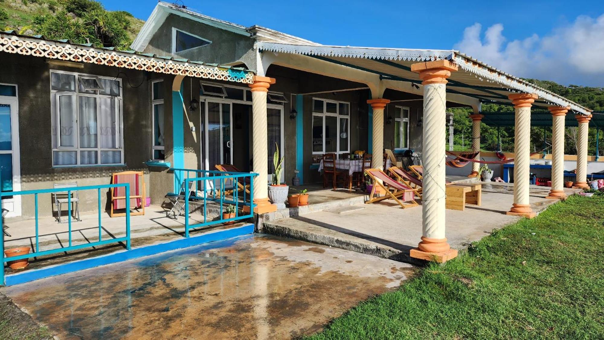 Chez Tonio Magic Ocean View Villa Port South East ภายนอก รูปภาพ