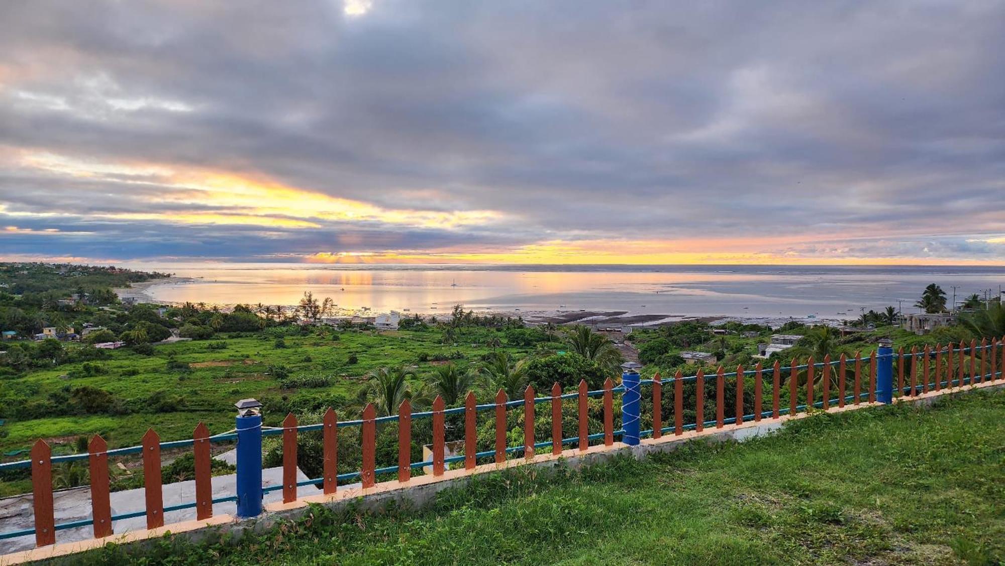 Chez Tonio Magic Ocean View Villa Port South East ภายนอก รูปภาพ